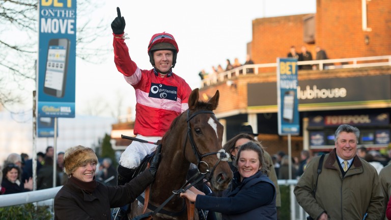 Noel Fehily celebrates Silviniaco Conti's victory in the 2013 King George