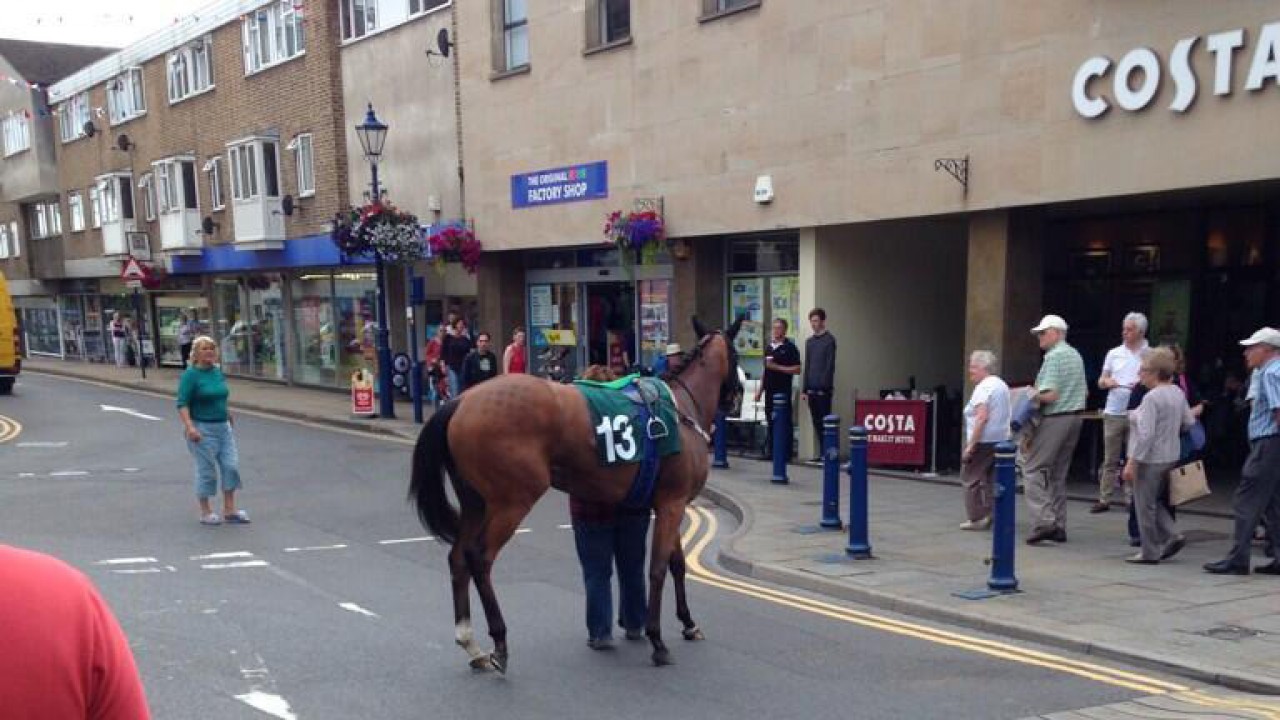 Churchill claims Irish 2000 Guineas