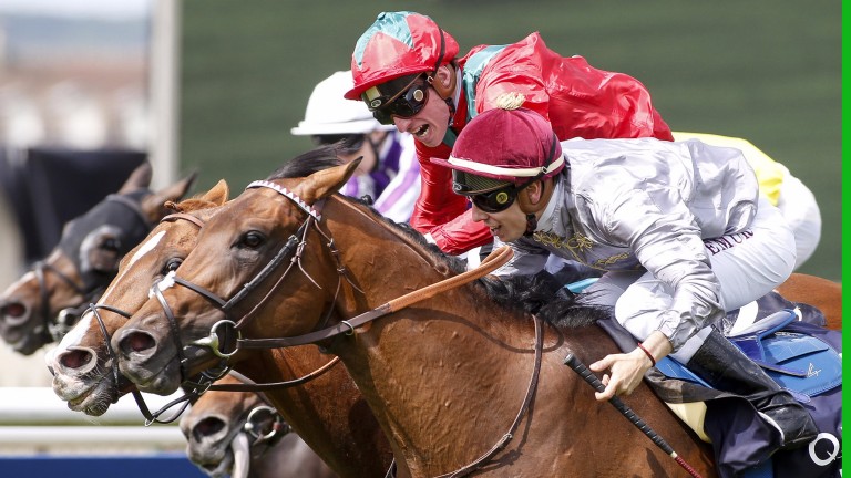 Brametot (nearest) gets up close home to score in the Qipco Prix du Jockey Club