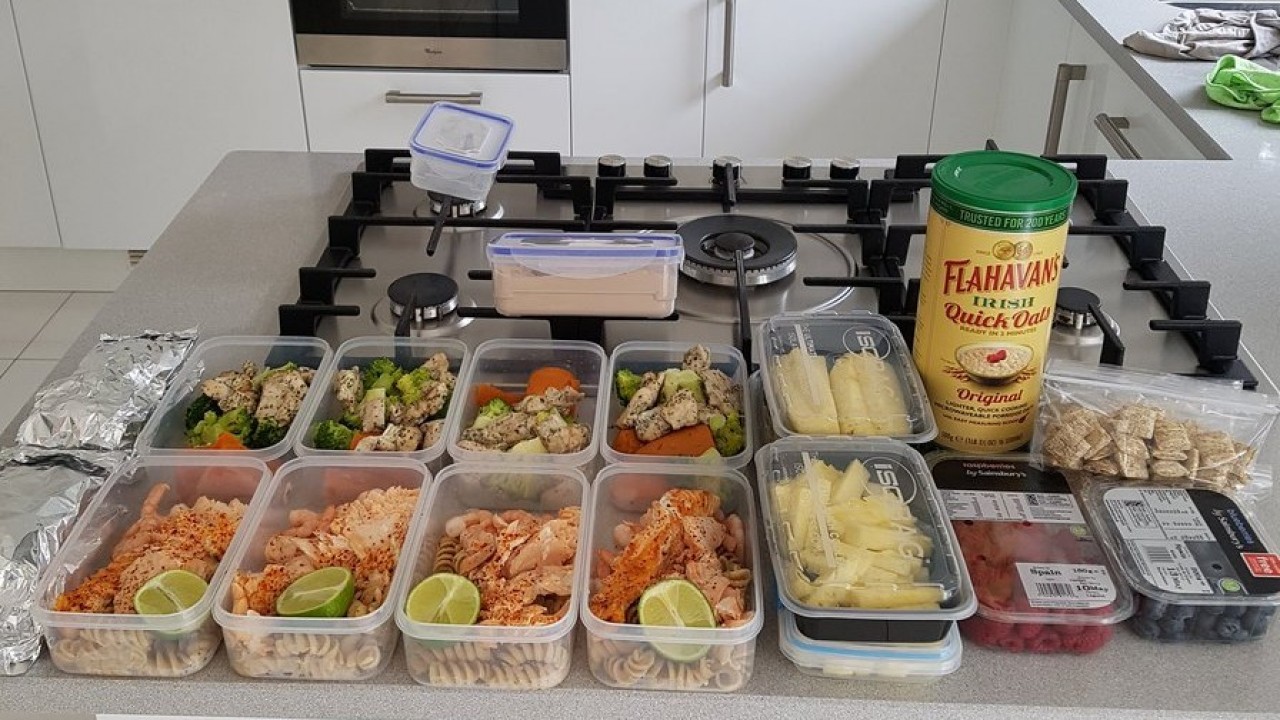 One rasher or two what do jockeys eat to make the weight? Horse