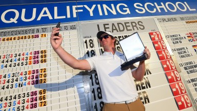 Sam Horsfield celebrates his European Tour qualification