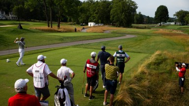 Webb Simpson led the Greenbrier Classic after a superb first round