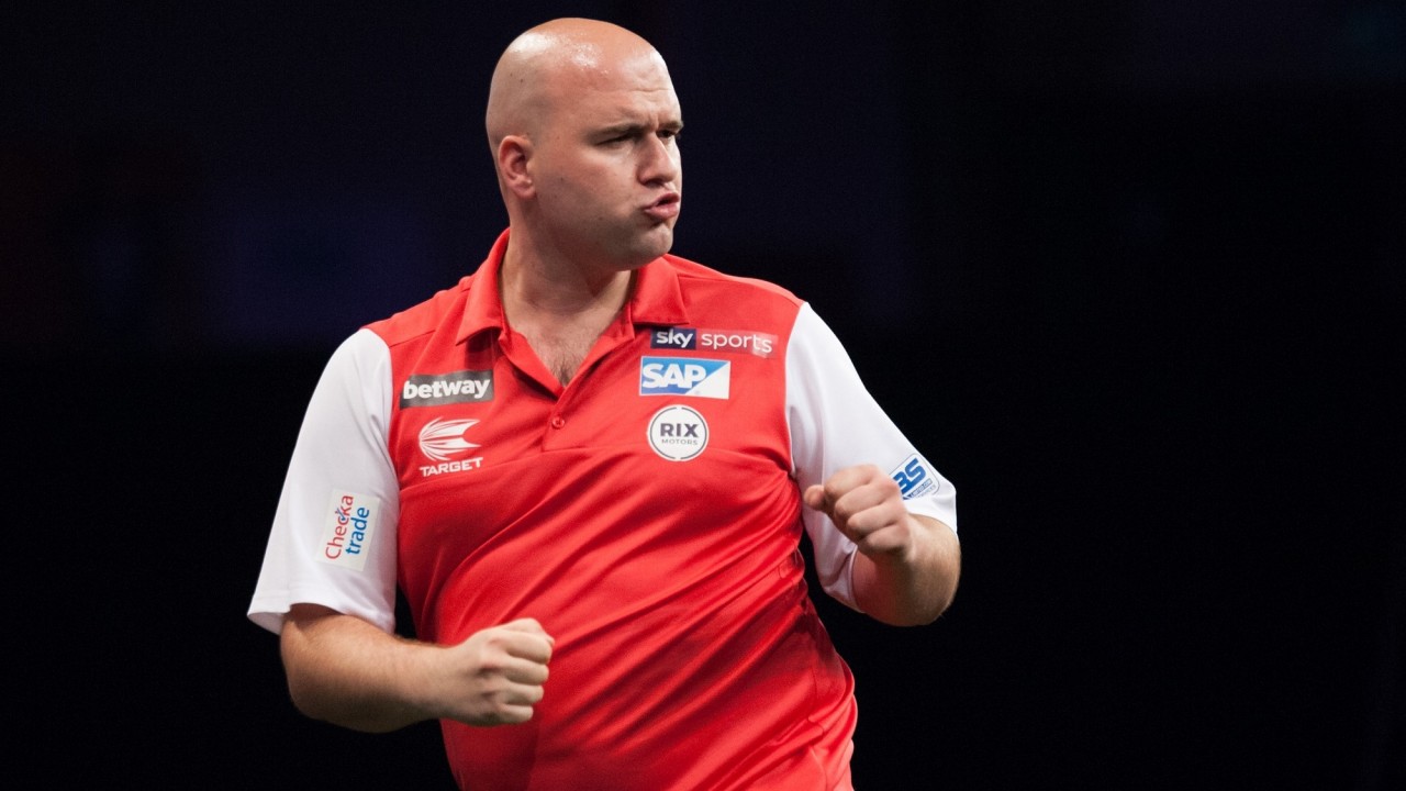 who won the darts last night