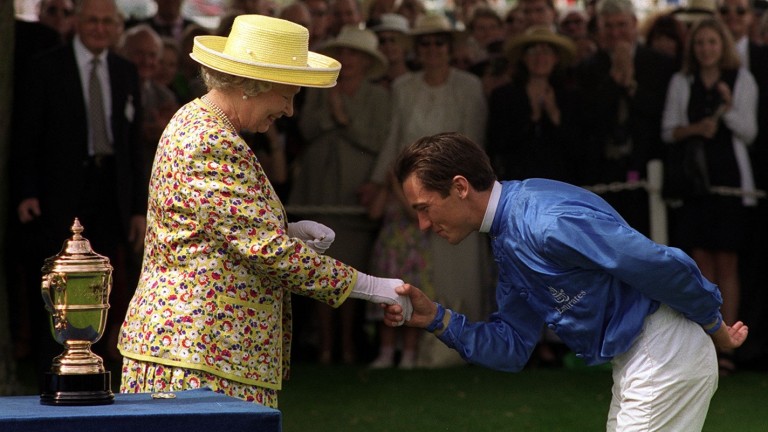 Frankie Dettori bows to the Queen after winning the 1998 King George on Swain