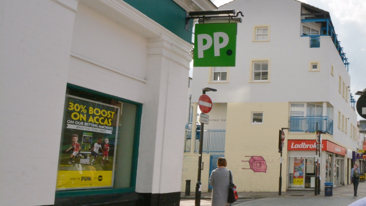 Top 10 uk betting shops in ireland matched betting calculator bonus bagging odds