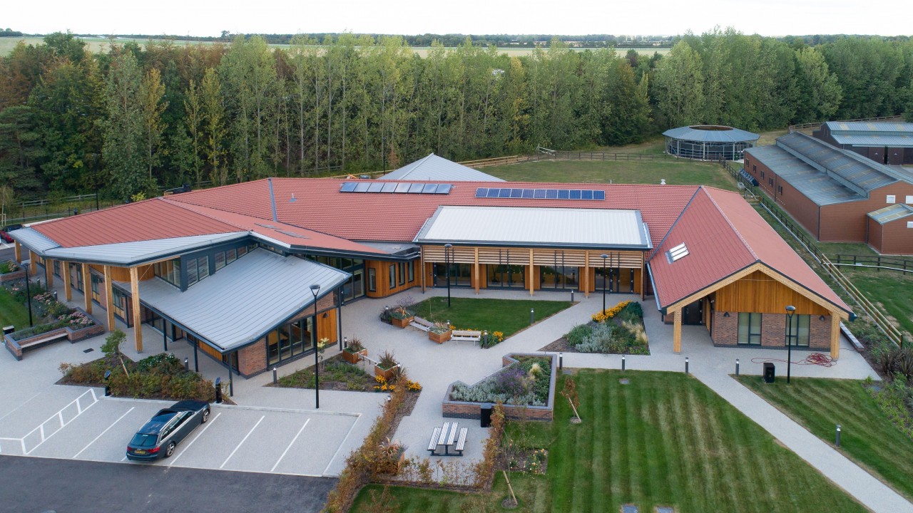 Ap Mccoy House Lambourn Sir Anthony Mccoy Lauds Unbelievable Facility As Peter O