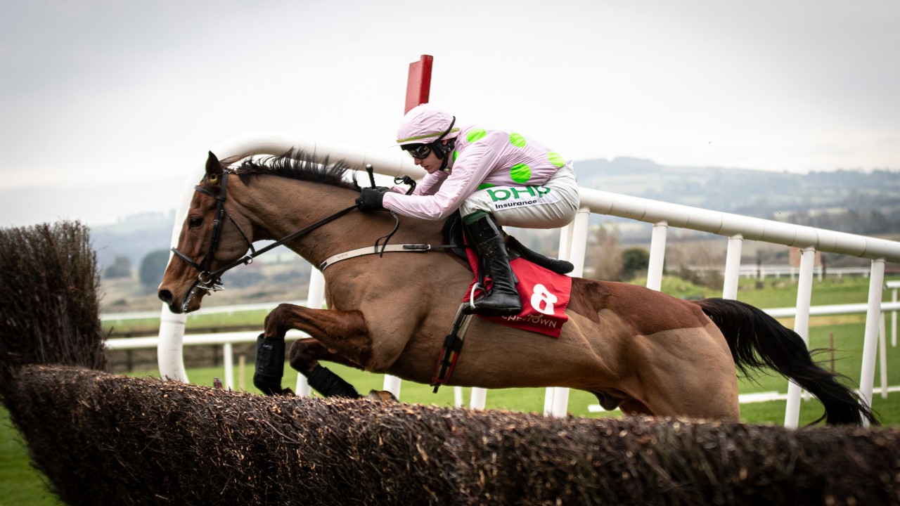 Faugheen the Machine powers to thrilling chase victory at Punchestown Horse Racing News