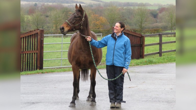 Karina Casini with the late Dedrunknmunky, the dam of De Rasher Counter