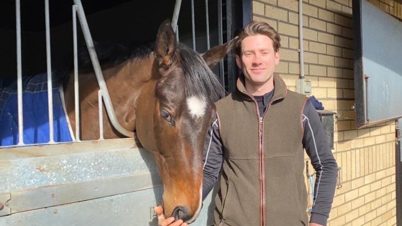 Baptism Of Fire Fledgling Trainer Parr Staying Positive After Testing Start Horse Racing News Racing Post