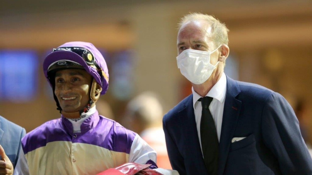 Graham Cunningham Hong Kong Stars Salute Smullen Brilliance Horse 
