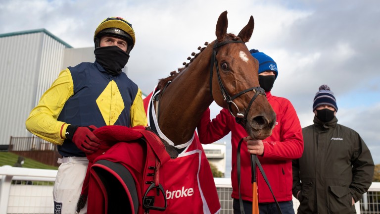 Narrateur : Champion de première classe, l'un des pionniers de Shantou par RPR