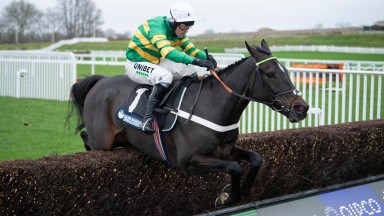 Chantry House (Nico de Boinville) jumps the last ence and wins the 2m 3f novicesâ chaseAscot 20.11.20 Pic: Edward Whitaker/Racing Post