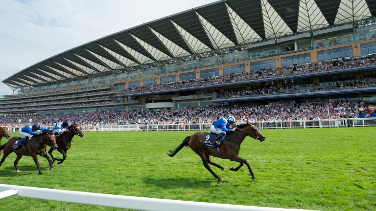 Taghrooda and Paul Hanagan win the King George VI and Queen Elizabeth Stakes in 2014