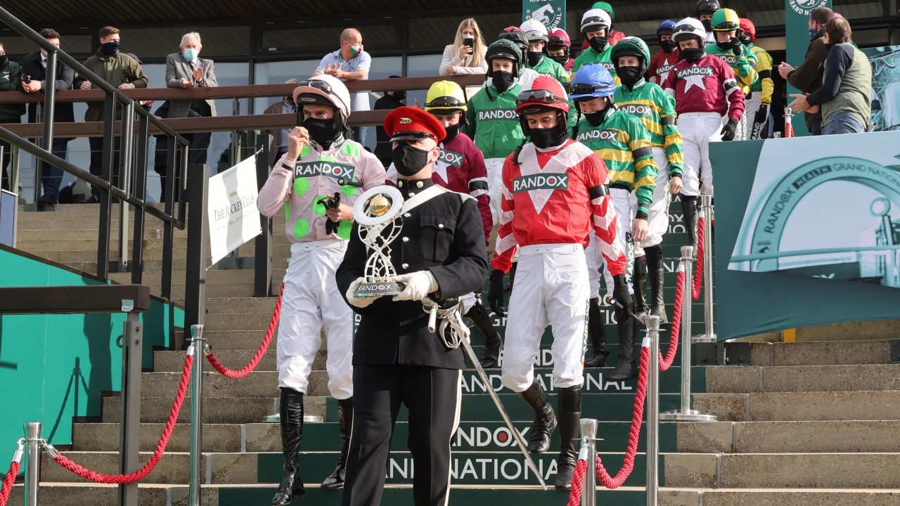 Horse Racing Ireland announces extended break for Irish jump jockeys in