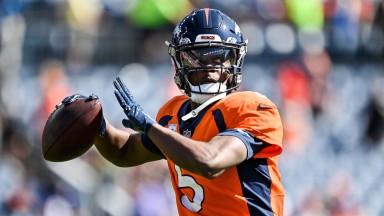 Denver QB Teddy Bridgewater throws the ball
