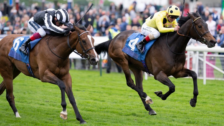 Fonteyn (Andrea Atzeni,right) beats Grande Dame (Frankie Dettori) in the 1m Fillies StakesYork 13.5.22 Pic: Edward Whitaker