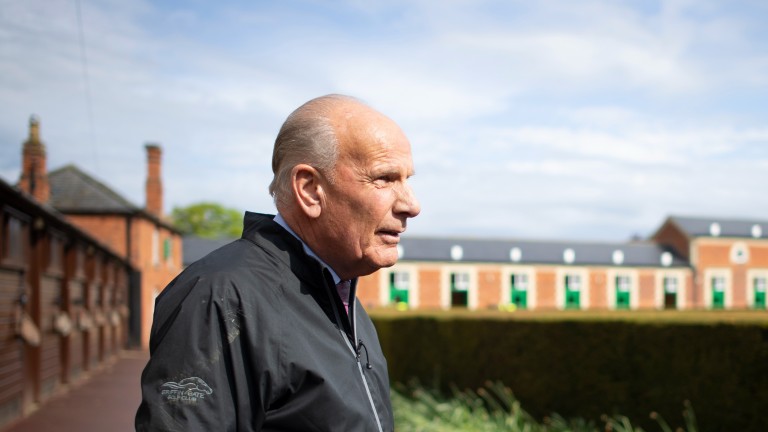 Sir Mark Prescott: Entrenador de la yegua estrella Alpinista