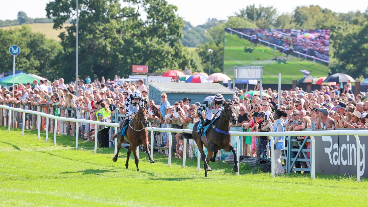Dream team strike as Jimmy Moffatt and Charlotte Jones boost Cartmel