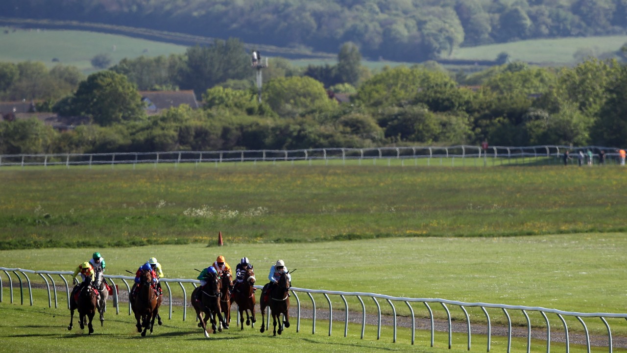 Two races abandoned at Redcar after heavy rain leaves round course